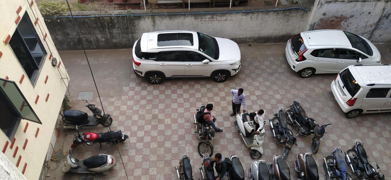 Shiv Sai Dormitory Vadodara Exterior foto